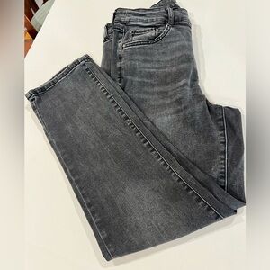 Women’s Nine West slim straight jeans.